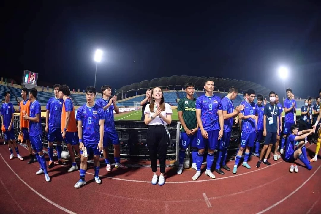 มาดามแป้ง ขอบคุณทัพช้างศึกและกองเชียร์ พิพัฒน์ มอบ 1 ล้าน