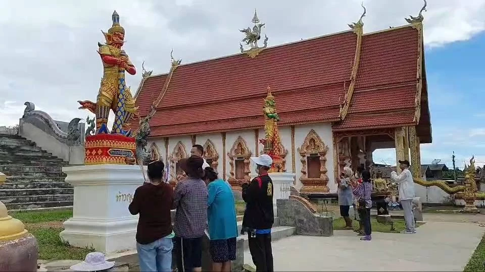 ชาวบ้านฮือฮา ทำพิธีบูชา ท้าวเวสสุวรรณ เกิดปรากฏการณ์แปลก พร้อมส่องเลขเด็ด