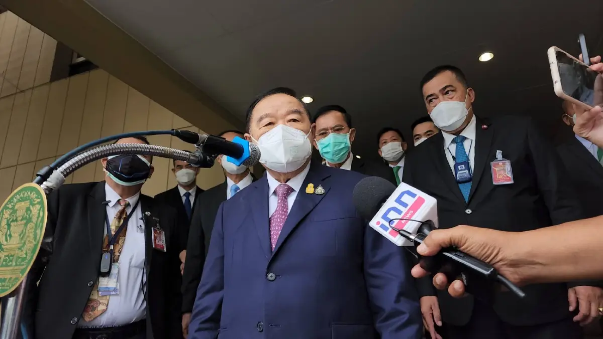 "ประวิตร"กางกฎหมายการันตี"บิ๊กตู่"อยู่ยาวครบวาระ