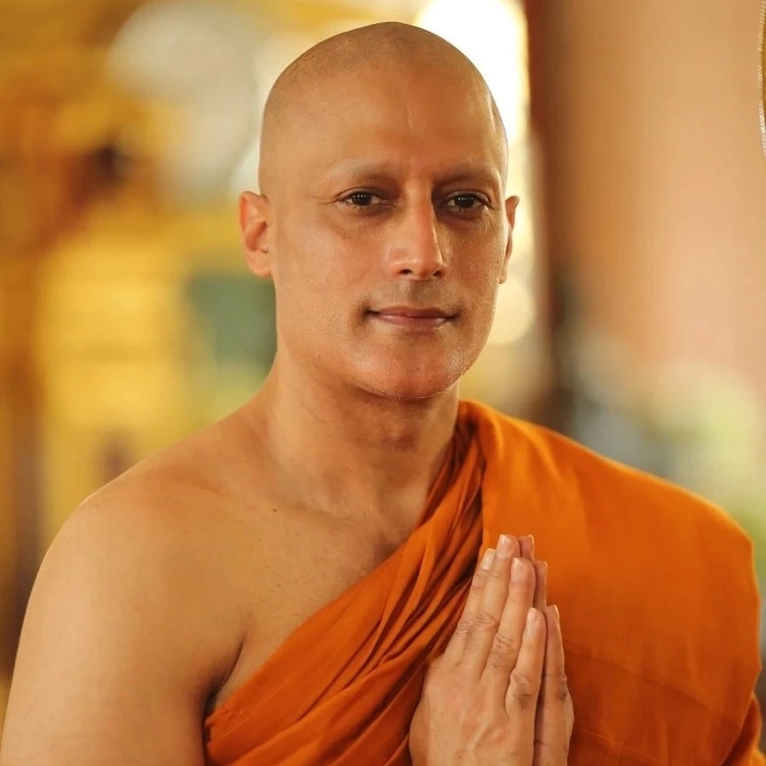 เพจวัดธาตุทอง เผย 'พระกากัน มาลิค' เตรียมเข้าพิธีลาสิกขา หลังบวชกว่า 100 วัน