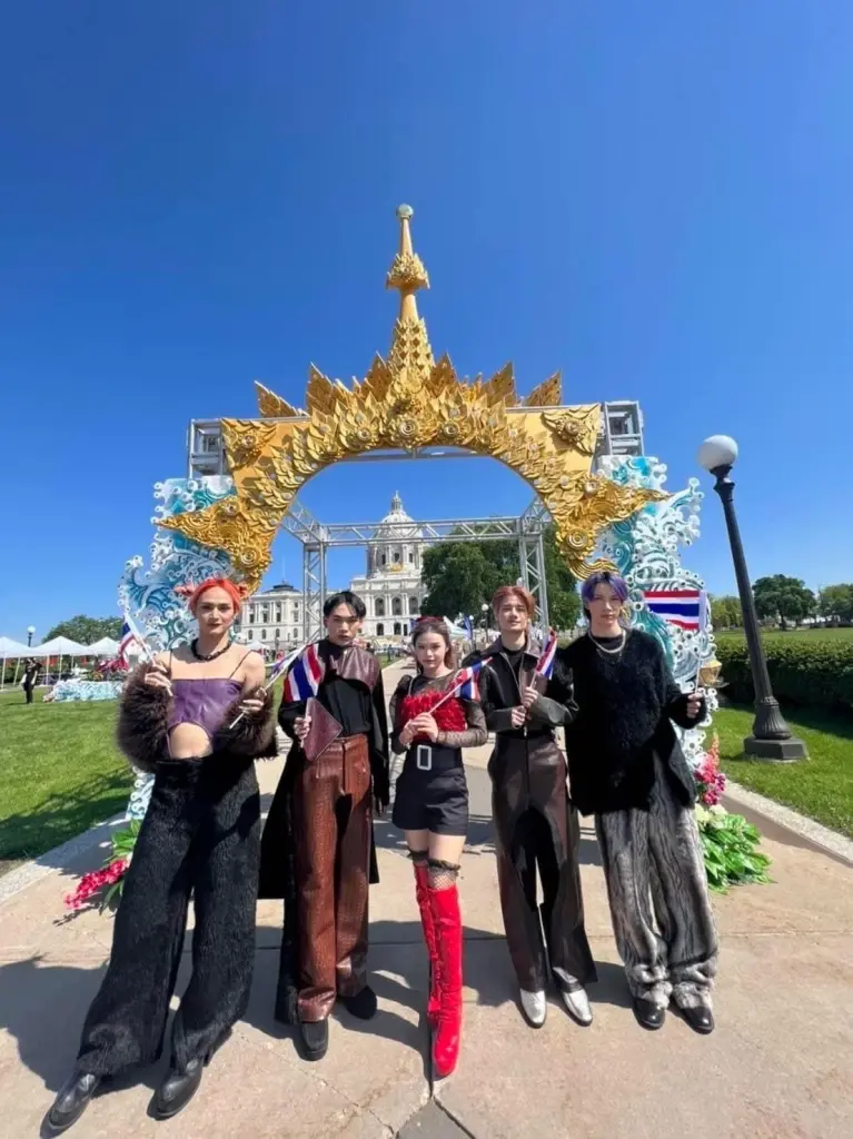 4MIX - ยีนส์ ปพิชญา จัดเต็มโชว์บนเวที Minnesota Songkran Festival  ที่อเมริกา