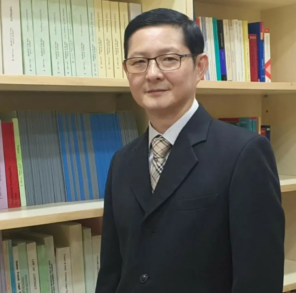 ดร.ธนกฤต วรธนัชชากุล อัยการจังหวัดประจำสำนักงานอัยการสูงสุด