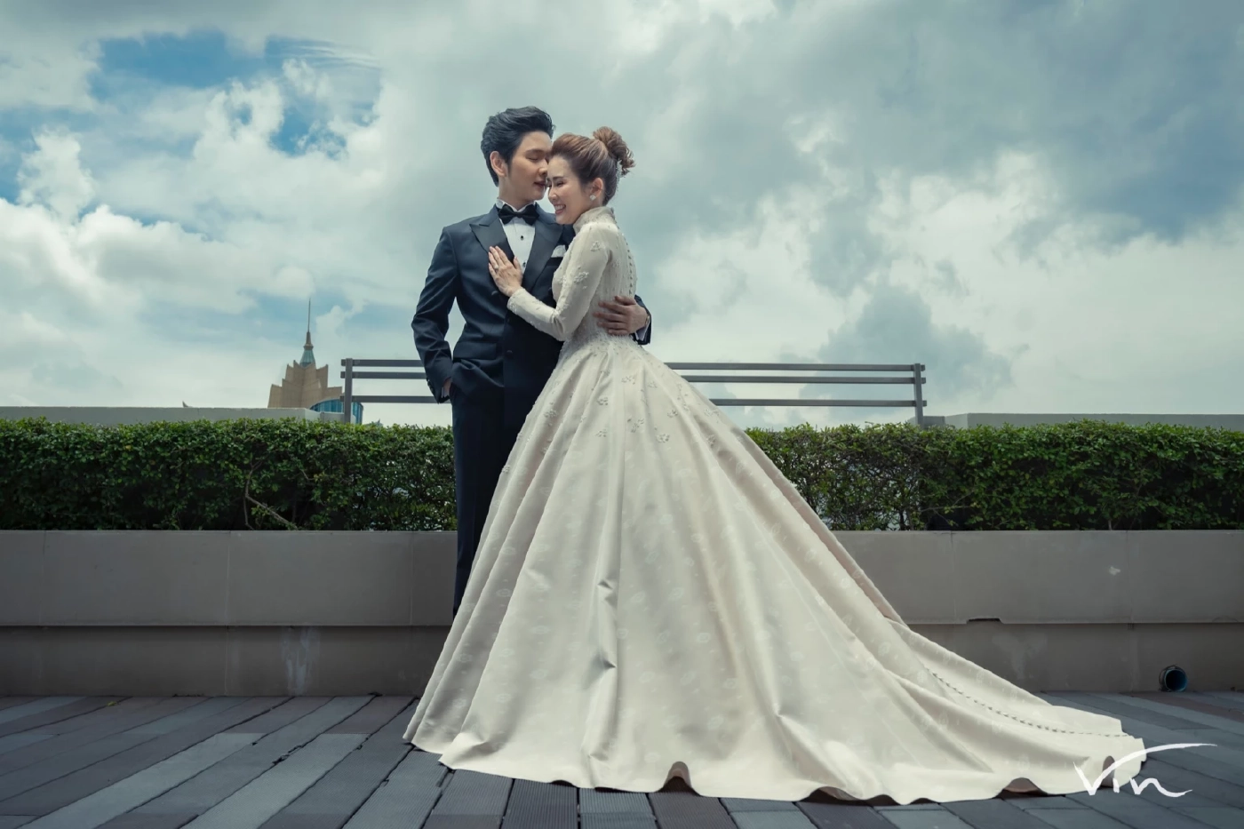 แต่งแล้ว “โต๋-ไบรท์” เข้าพิธีวิวาห์ในโบสถ์บ่ายนี้