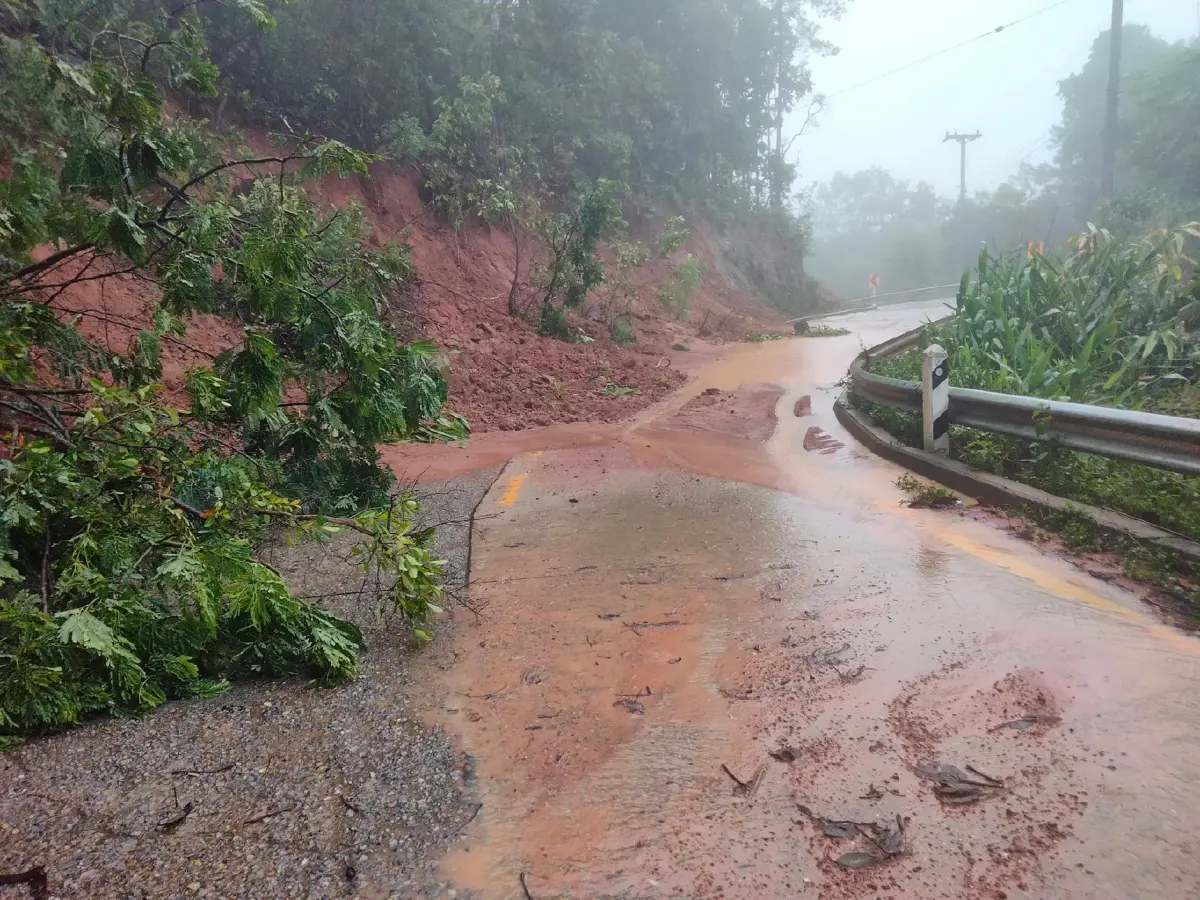 ชาวเชียงใหม่อ่วม ฝนถล่มหนักสุดรอบหลายปี น้ำป่าทะลักเข้าเมืองหลายพื้นที่