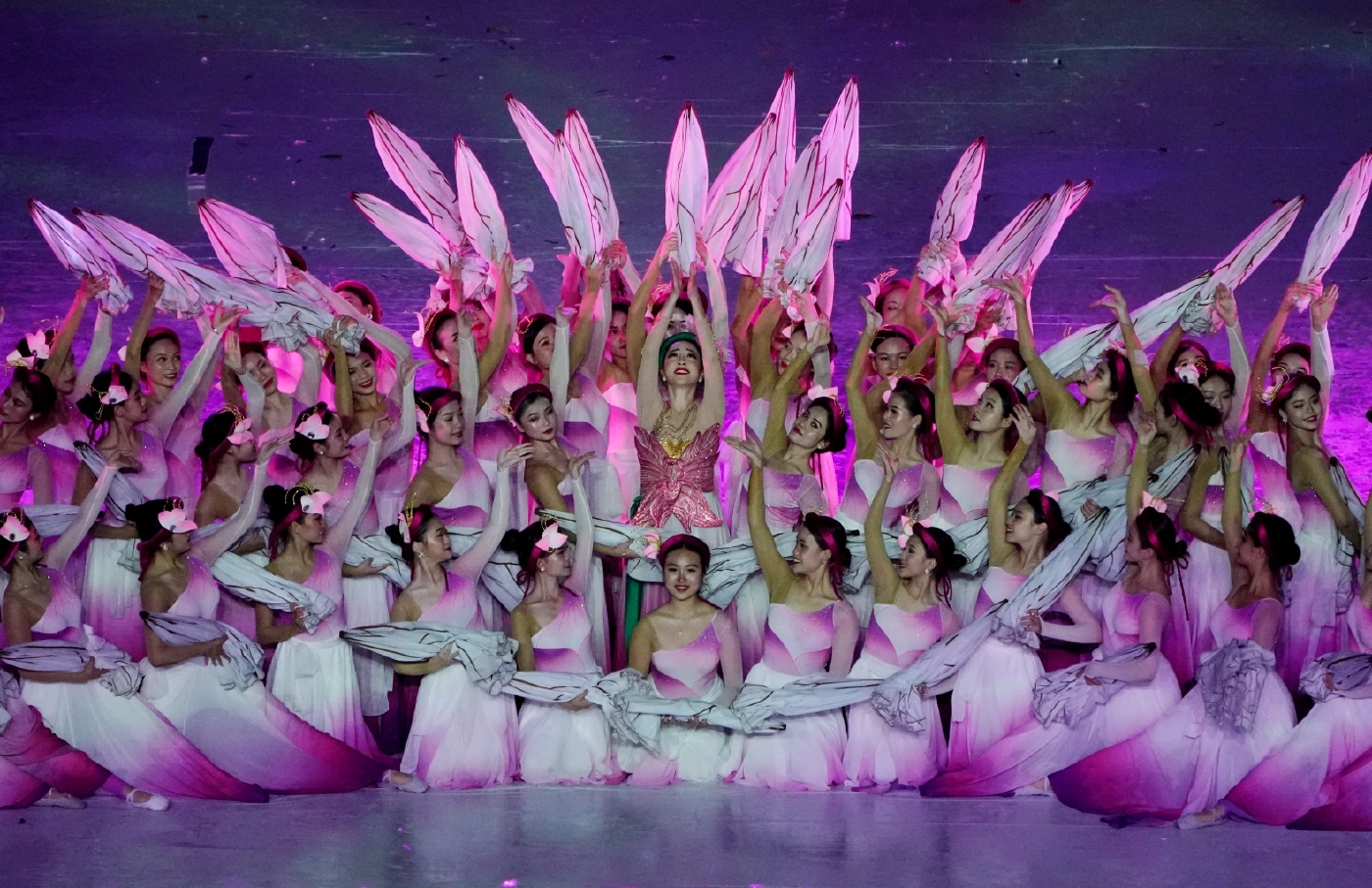 ประมวลภาพพิธีเปิด "ซีเกมส์ 2021" เวียดนามจัดการแสดงสุดประทับใจ