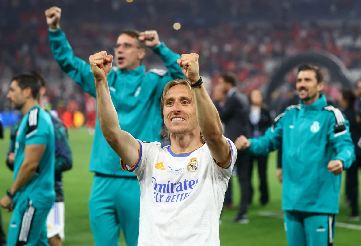 ประมวลภาพ "ราชันชุดขาว" ผงาดแชมป์ยุโรปสมัยที่ 14