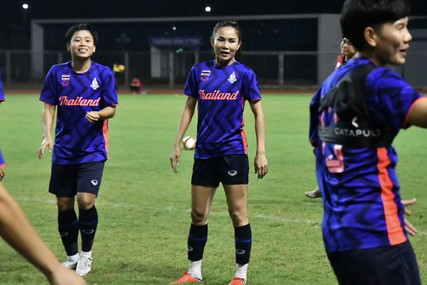 เชียร์ "ชบาแก้ว" ดวลเมียนมาค่ำนี้ "มิโยะ"เผยพร้อมเต็มที่