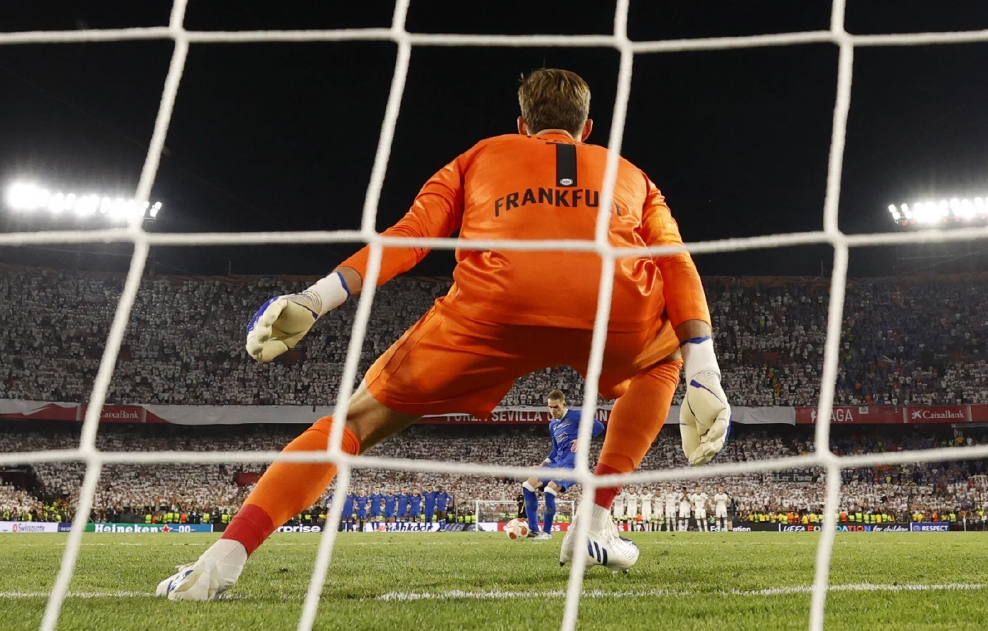 แฟรงค์เฟิร์ตดวลโทษดับเรนเจอร์สผงาดแชมป์ยูโรปา