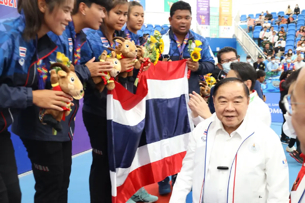 พล.อ.ประวิตร วงษ์สุวรรณ รองนายกรัฐมนตรี ในฐานะประธานคณะกรรมการโอลิมปิกแห่งประเทศไทย 