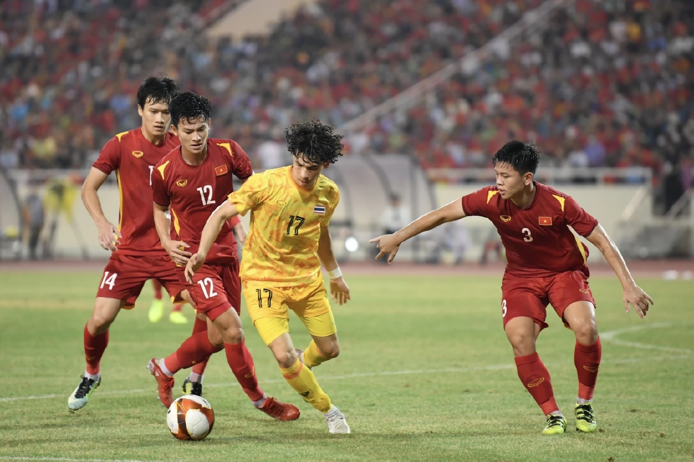 "ช้างศึก" พ่ายเวียดนาม 0-1 อกหักชวดแชมป์ซีเกมส์