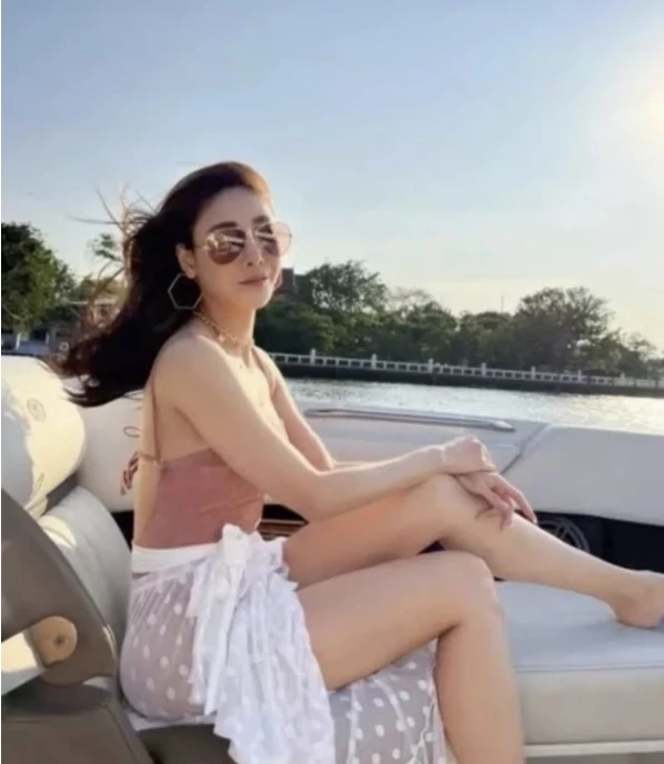 ดาราสาว "แตงโม นิดา"