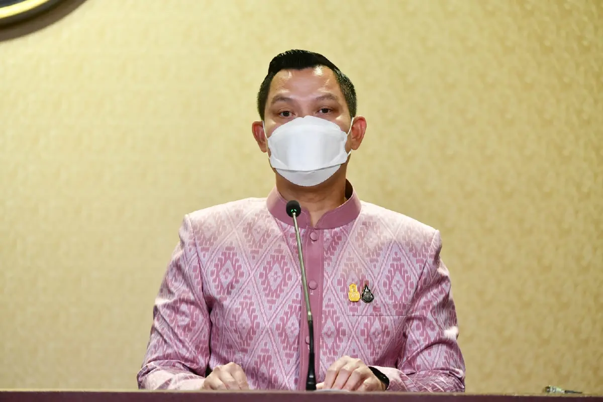 นายธนกร วังบุญคงชนะ โฆษกประจำสำนักนายกรัฐมนตรี 
