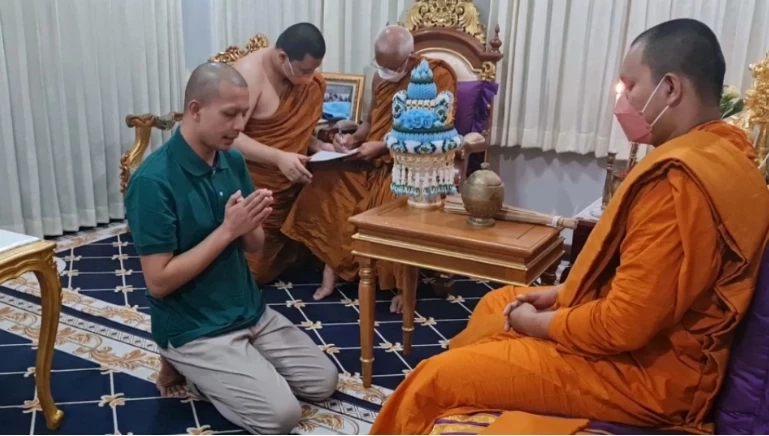 นายพงศกร จันทร์แก้ว หรือ อดีตพระกาโตะ 