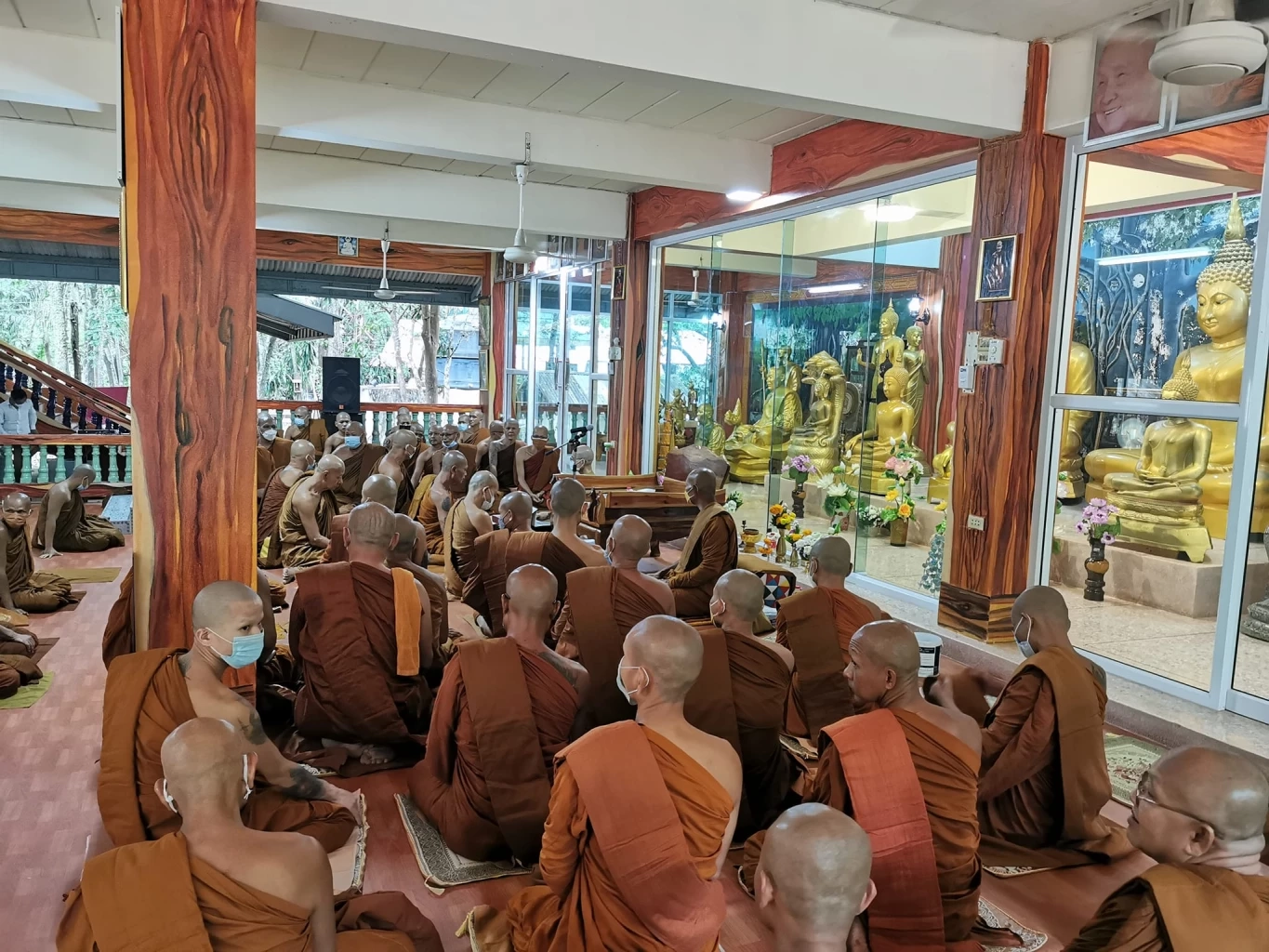 คณะสงฆ์​ เข้าประชุม ​101 รูป ตั้งกฏเหล็กข้อปฏิบัติต่อองค์ "หลวงปู่แสง ญาณวโร" 