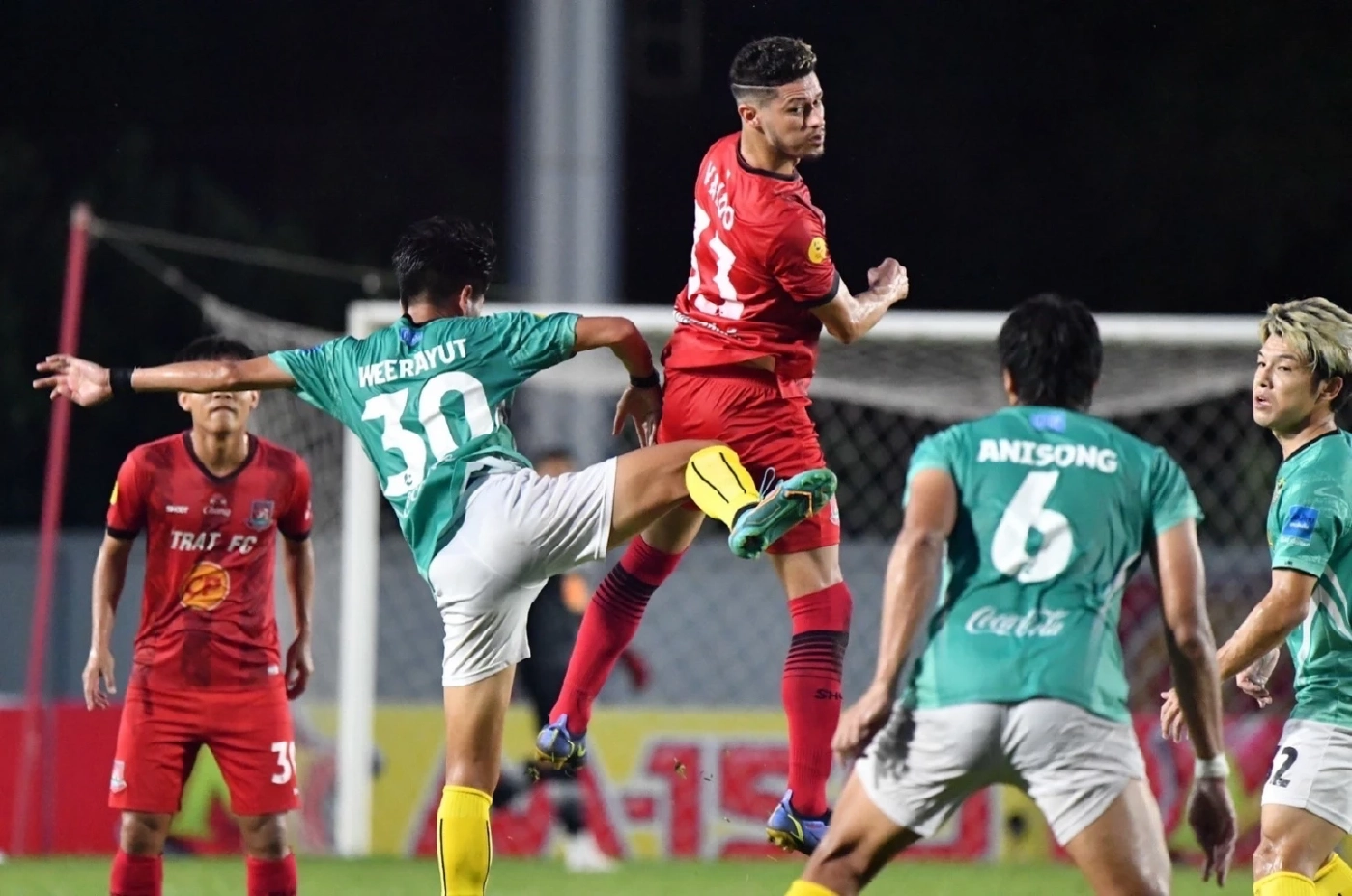 ลำปางเฉือนอเวย์โกลคว้าตั๋วเลื่อนชั้นไทยลีก