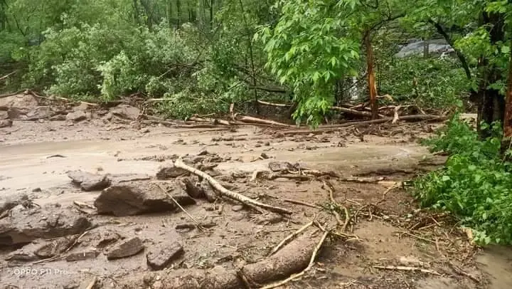 ชาวเชียงใหม่อ่วม ฝนถล่มหนักสุดรอบหลายปี น้ำป่าทะลักเข้าเมืองหลายพื้นที่