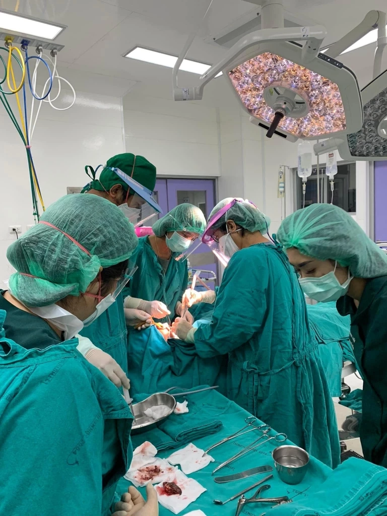 สยอง !! "ปลาหมอ" เข้าปากติดลำคอคนหาปลา แพทย์โรงพยาบาลพัทลุงช่วยผ่าจนรอดตาย