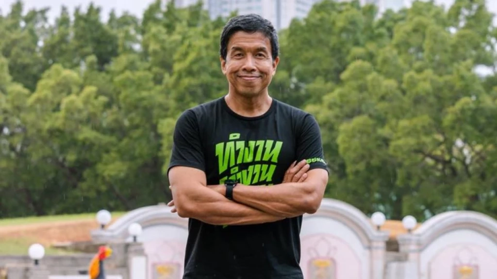 “ชัชชาติ” ฟีเวอร์ คนแห่ซื้อหวยเลขว่าที่ผู้ว่าฯ กทม.เกลี้ยงแผง