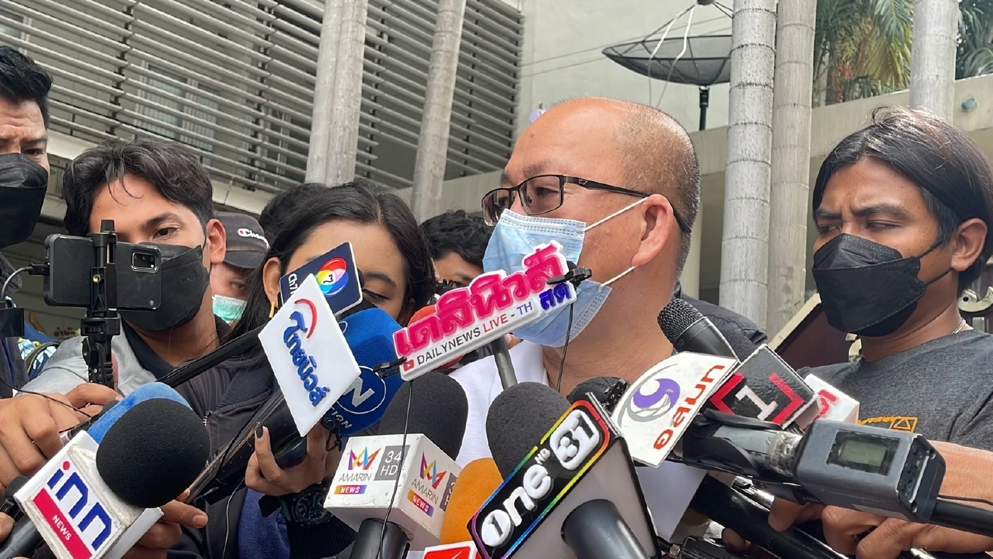 "อัจฉริยะ" ยื่นจเรตำรวจสอบ "ผบก.นิติเวช" พร้อมแพทย์ชันสูตรร่างคดีแตงโม