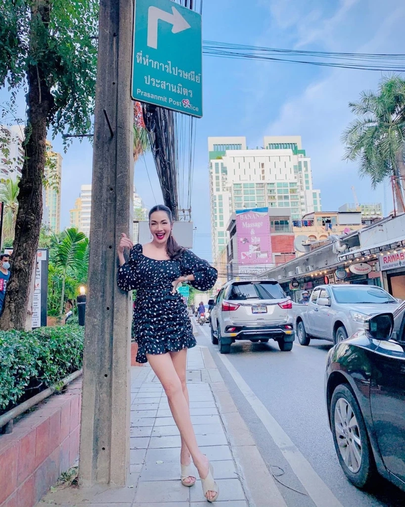 ขับเคลื่อนด้วยการด่า ? “อ๋อม สกาวใจ” โพสต์โวยสายไฟรุงรัง 1 วัน เปลี่ยนทันที