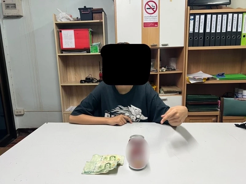 ตร.โชว์รายชื่อพรึ่บทีม "ไล่ล่า" จับสาวขายเหล้าวันพระใหญ่ ยึดของกลางเบียร์ 1 กระป๋อง