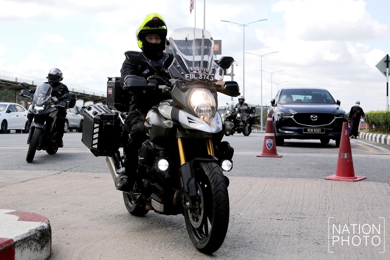 นักท่องเที่่ยวมาเลเซียทะลักด่านสะเดา