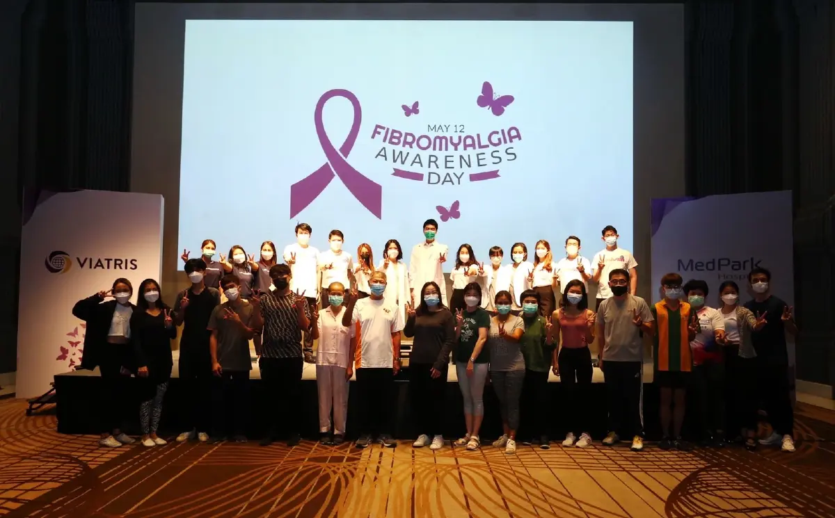 ทั่วโลกส่งสัญลักษณ์ติดริบบิ้นสีม่วง วันตระหนักรู้"โรคไฟโบรมัยอัลเจีย"