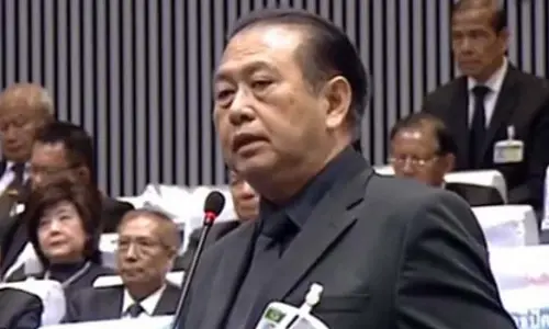 นายเสรี สุวรรณภานนท์