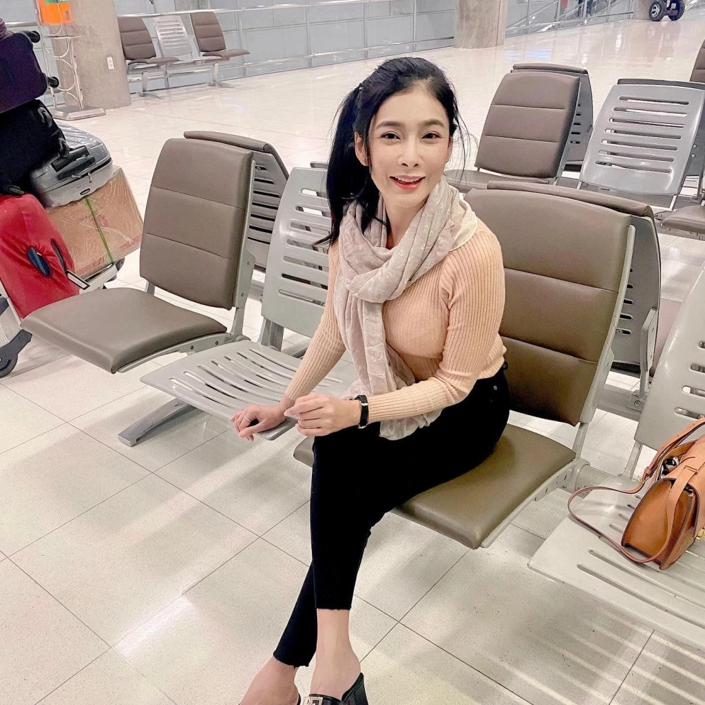 สมใจแล้ว ! “สีกาตอง” จ่อเป็นดาราหน้าใหม่ แย้ม “เจ๊คนดัง” ดันเข้าวงการ