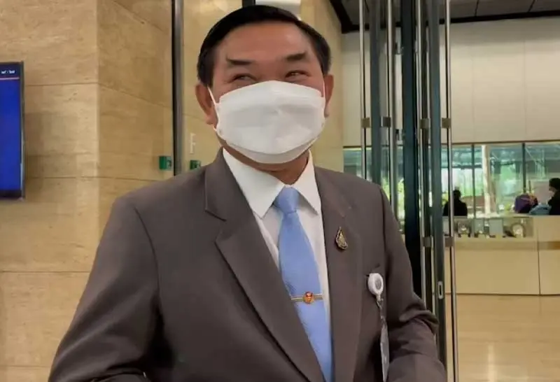 ‘คฑาเทพ’ เลขาฯกลุ่ม 16 ยืนยัน ยังหนุนนายกฯลุงตู่ พร้อมโหวตผ่านร่างพรบ.งบฯ