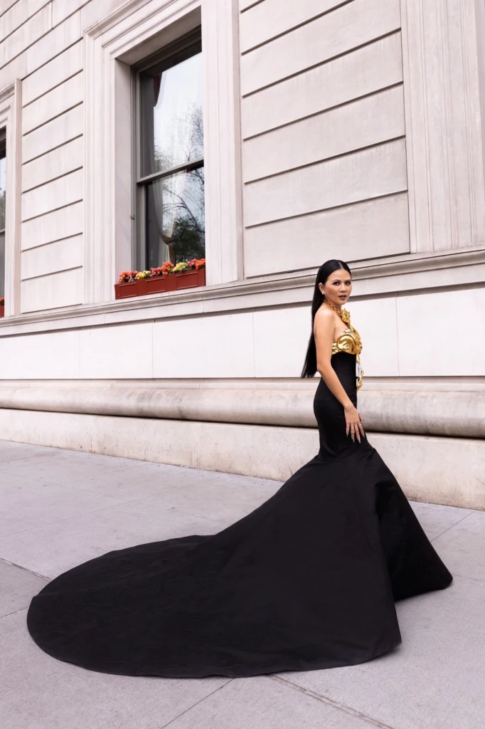 “ป่าน ณิชาภัทร” สาวไทยหนึ่งเดียว เฉิดฉายในงาน Met Gala 2022