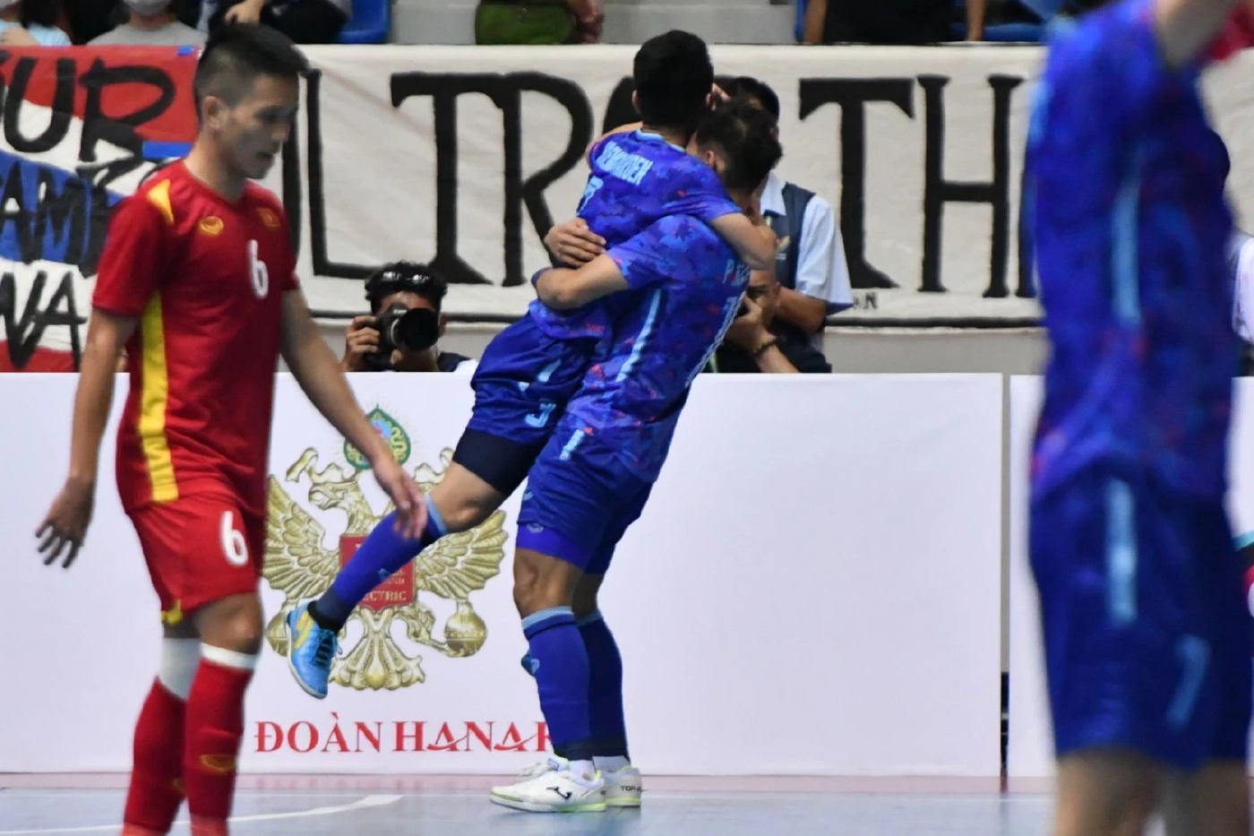 โต๊ะเล็กไทยอัดเวียดนาม 2-0 ผงาดคว้าทองซีเกมส์สมัย 5