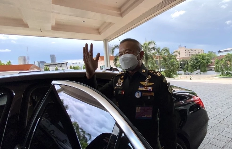 ผบ.ทบ.ย้ำจุดยืนกองทัพปกป้องสถาบันฯ บอกทำจิตใจให้สูงอย่าก้าวล่วงเสรีภาพ