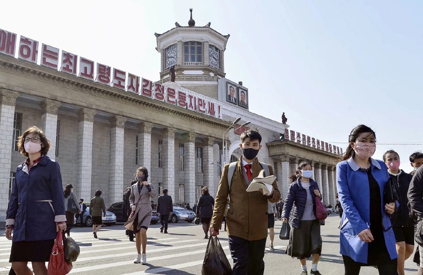 เกาหลีเหนือสู้โควิดด้วยวิธีพื้นบ้าน หลังป่วยสะสมเกินล้าน