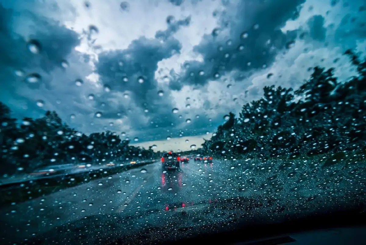 กรมอุตุฯ เตือนอีสานมีฝนหนักบางพื้นที่ ระวังน้ำท่วมฉับพลัน-น้ำป่าไหลหลาก