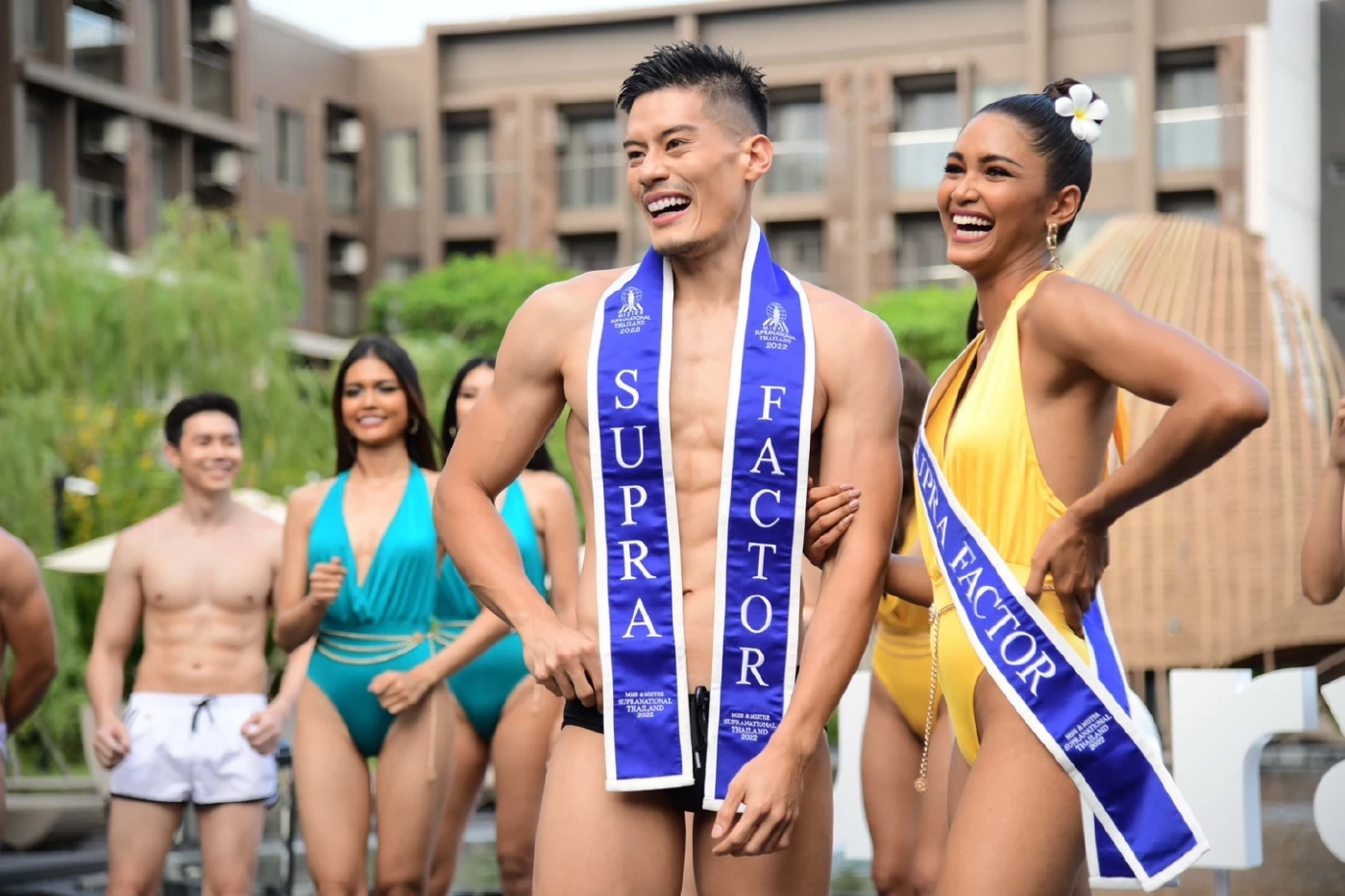 30 หนุ่มสาว “ซูปร้า ไทยแลนด์ 2022” งัดท่วงท่าลีลาสะบัดโชว์ในรอบชุดว่ายน้ำ