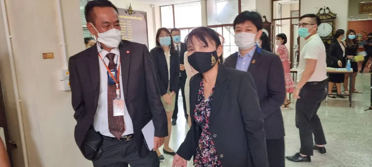 นางสาวสุภาพร นิปวณิชย์ หรือ อัยการดาว อัยการจังหวัดนนทบุรี
