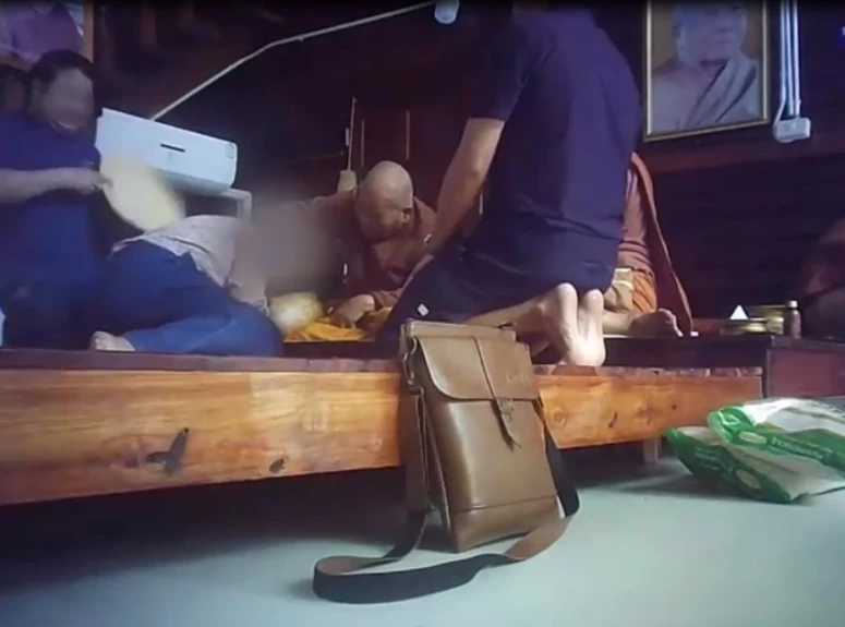 หมอยัน "หลวงปู่แสง" ป่วยจริง "ลูกศิษย์" ขุดหลักฐานใบแพทย์เป็นโรคอัลไซเมอร์ 