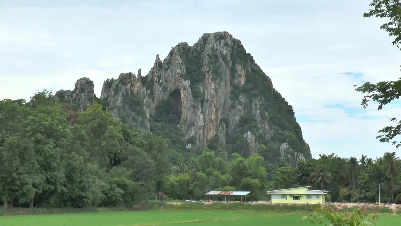 อุทัยธานี- ลิงเขาปฐวีขาดอาหาร ด้านชาวบ้าน ไม่หวั่น "ฝีดาษ-มาลาเรียโนวไซ"