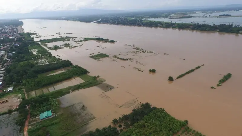 กรมอุตุฯ เตือน ฉ.10 วันนี้ ฝนตกหนักทั่วประเทศ 27 จังหวัด ระวังน้ำท่วมฉับพลัน