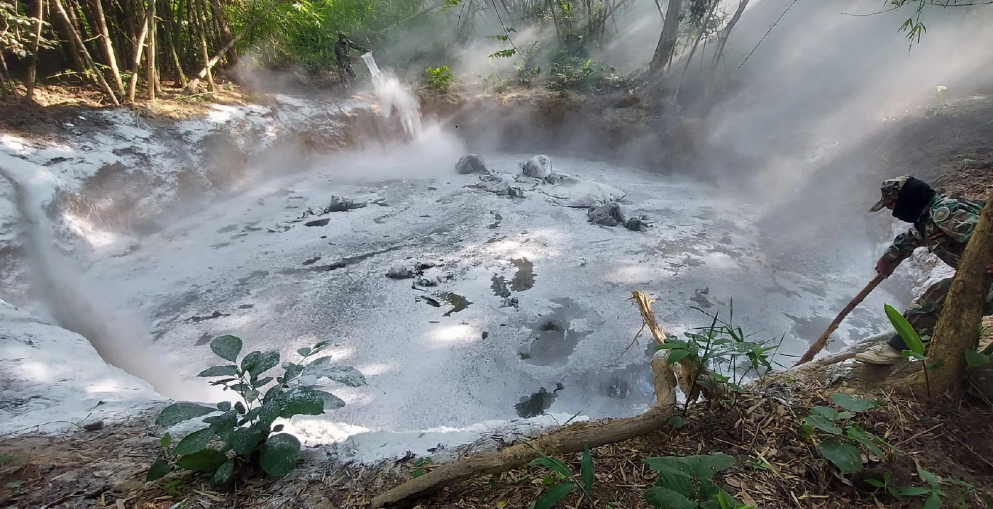 เหตุ 5 ช้างป่ากาญจนบุรี ตกหลุมยุบเสียชีวิต