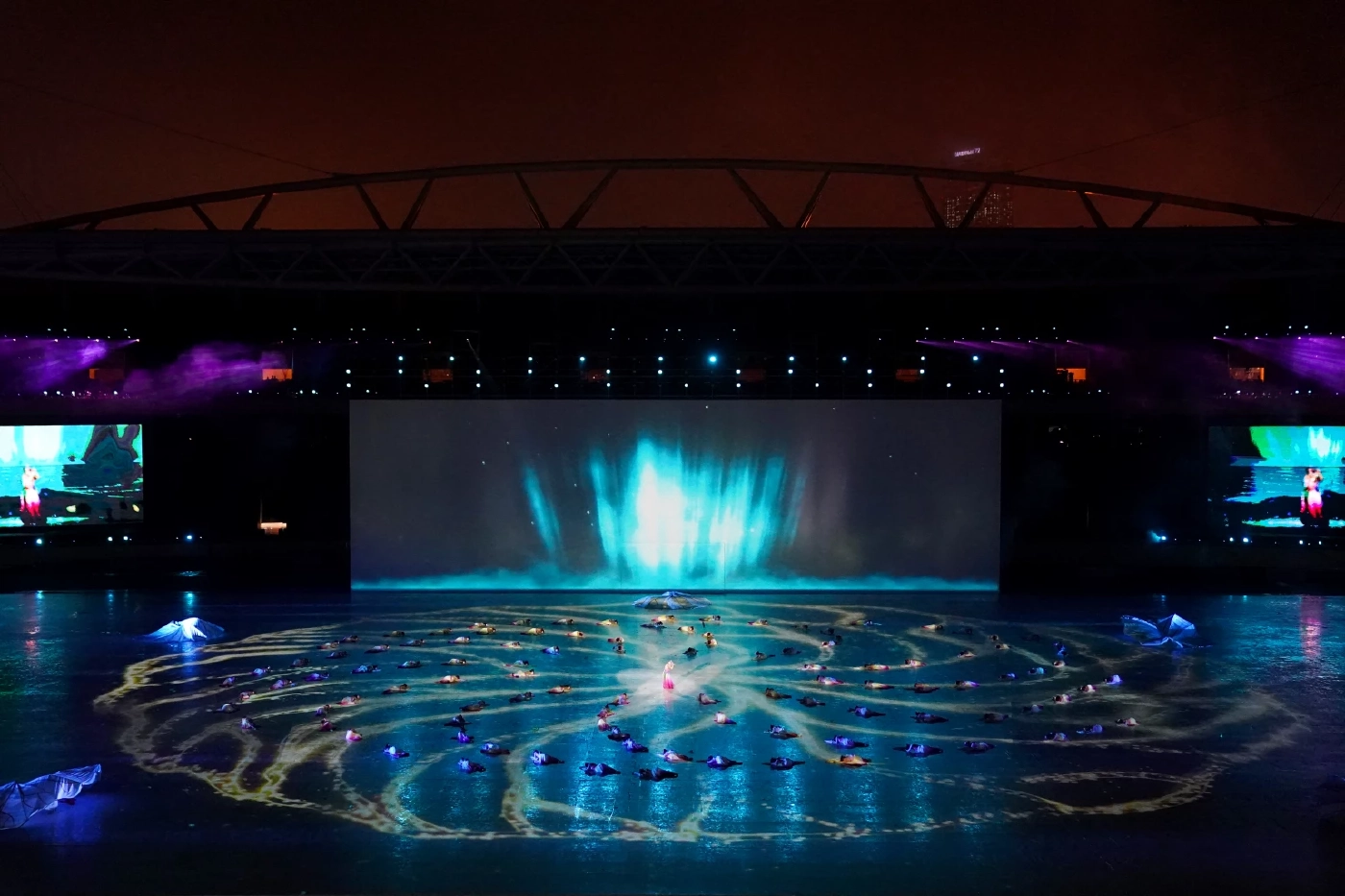 ประมวลภาพพิธีเปิด "ซีเกมส์ 2021" เวียดนามจัดการแสดงสุดประทับใจ