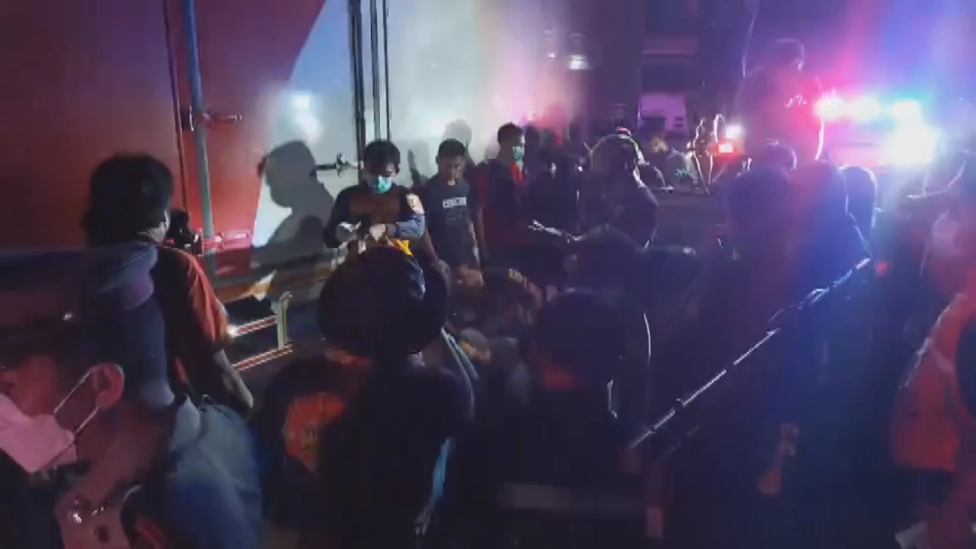 สิบล้อข้ามเลนชน “รถไปรษณีย์” จนท.ดับ คนขับหนี