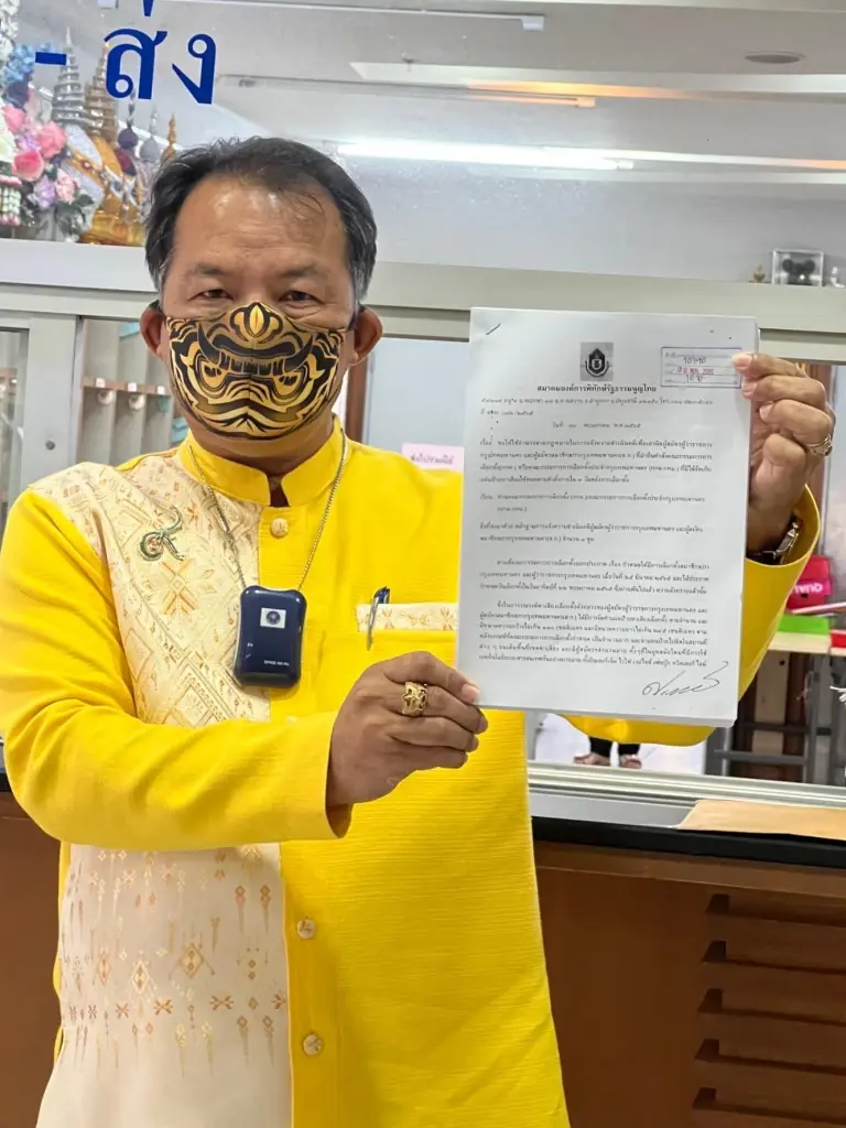 “ศรีสุวรรณ” จี้ “กกต.” เอาผิด “ชัชชาติ – อัศวิน –ดร.เอ้” ไม่เก็บป้ายหาเสียง