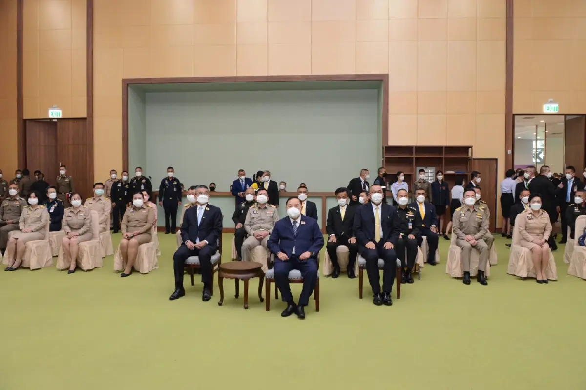 พล.อ.ประวิตร วงษ์สุวรรณ รองนายกรัฐมนตรี ในฐานะประธานคณะกรรมการประสานงานเพื่อแก้ไขปัญหายาเสพติดในสถานการณ์โควิด-19
