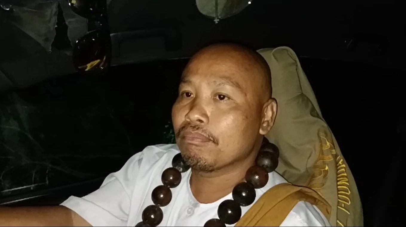 “ตาลือตกบ้าน” ถูกจับหลังสวมกางเกงในเดินขายใบกระท่อม  พ้อชีวิตสุดลำบาก