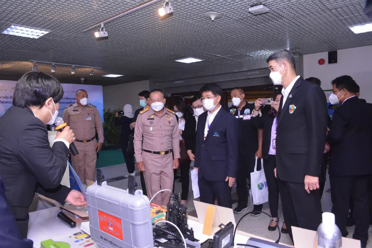 การกำหนดมาตรฐานไอเสีย ระดับ ยูโร 5 และยูโร 6 ควบคู่มาตรฐานคุณภาพน้ำมันเชื้อเพลิงกำมะถันต่ำ