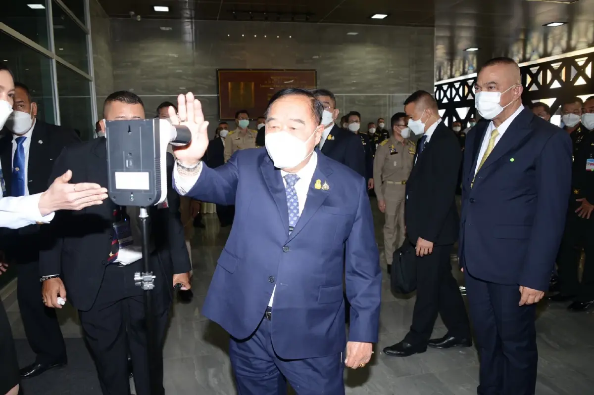 พล.อ.ประวิตร วงษ์สุวรรณ รองนายกรัฐมนตรี ในฐานะประธานคณะกรรมการประสานงานเพื่อแก้ไขปัญหายาเสพติดในสถานการณ์โควิด-19