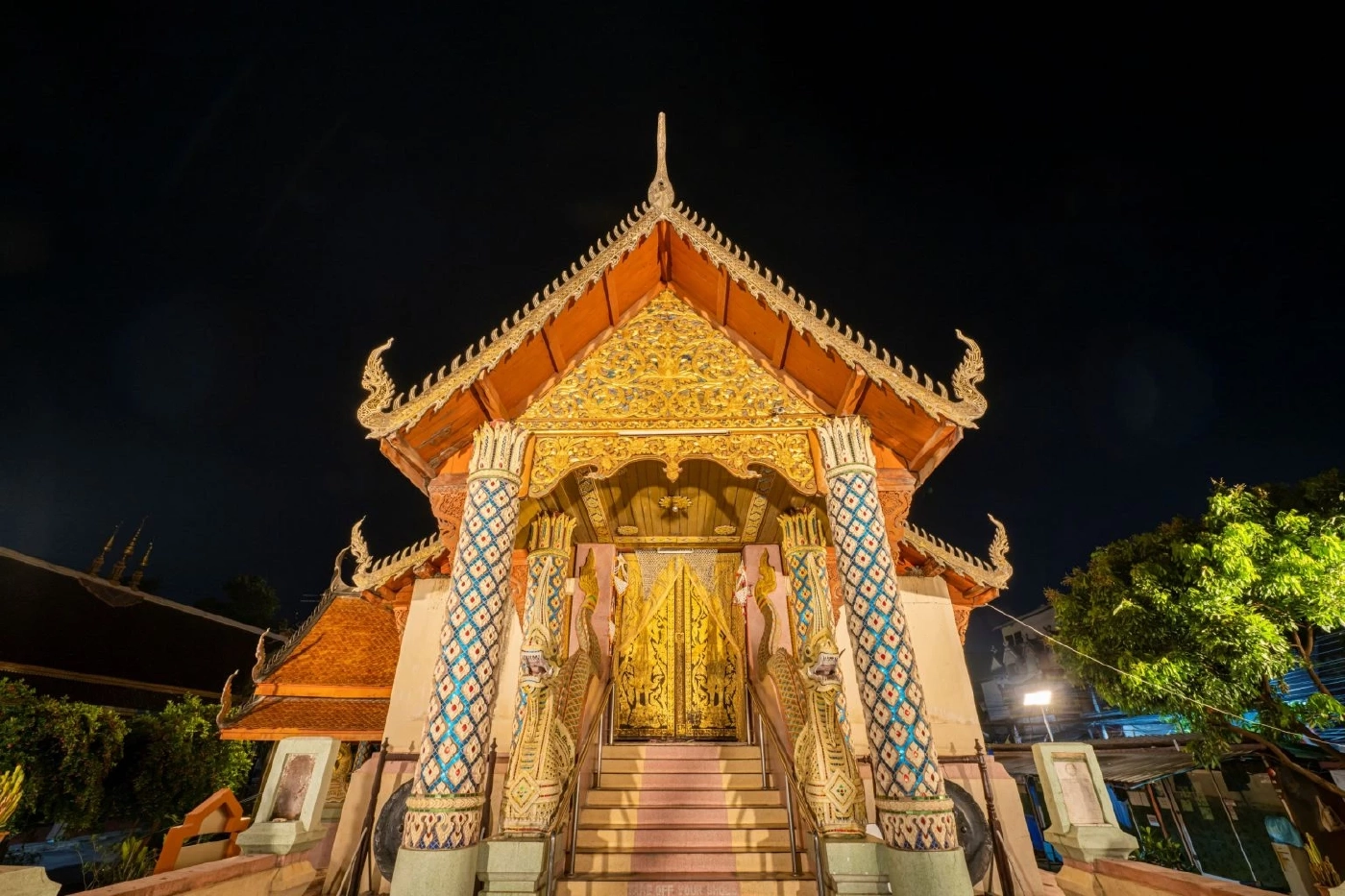 นักท่องเที่ยวเตรียมฟิน ท่องราตรี “เชียงใหม่ Light Up”