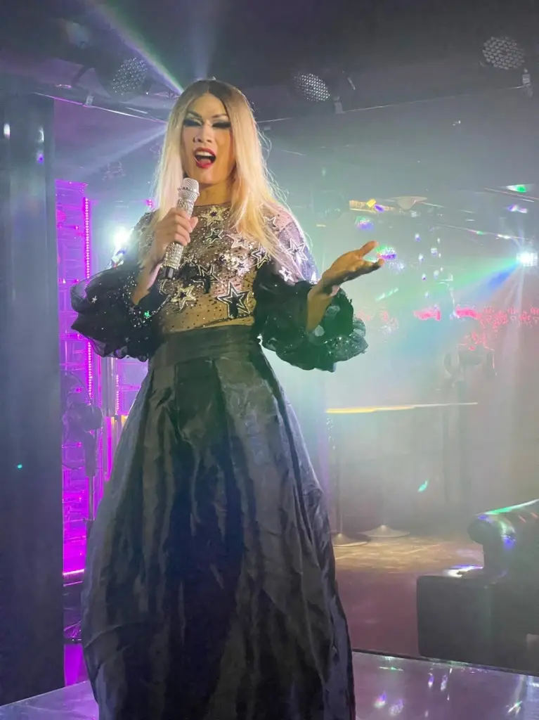สวยไม่เบา "วู้ดดี้" สานฝันแต่งแดร็กควีน ครั้งแรก ลั่น! อดีตเคยจีบ "อัต อัษฎา"